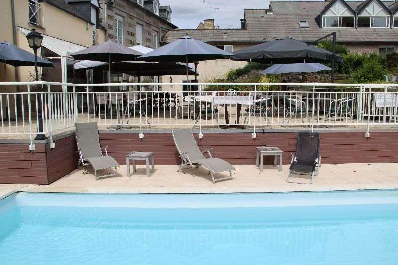 Brit Hotel Le Cygne Saint-Hilaire-du-Harcouët 시설 사진