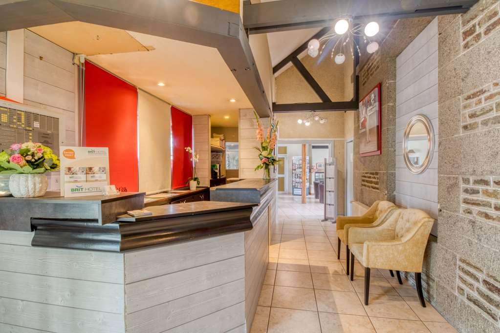 Brit Hotel Le Cygne Saint-Hilaire-du-Harcouët 내부 사진
