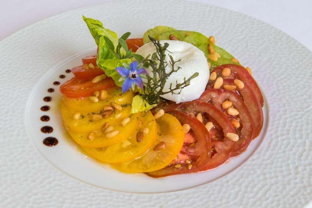 Brit Hotel Le Cygne Saint-Hilaire-du-Harcouët 레스토랑 사진