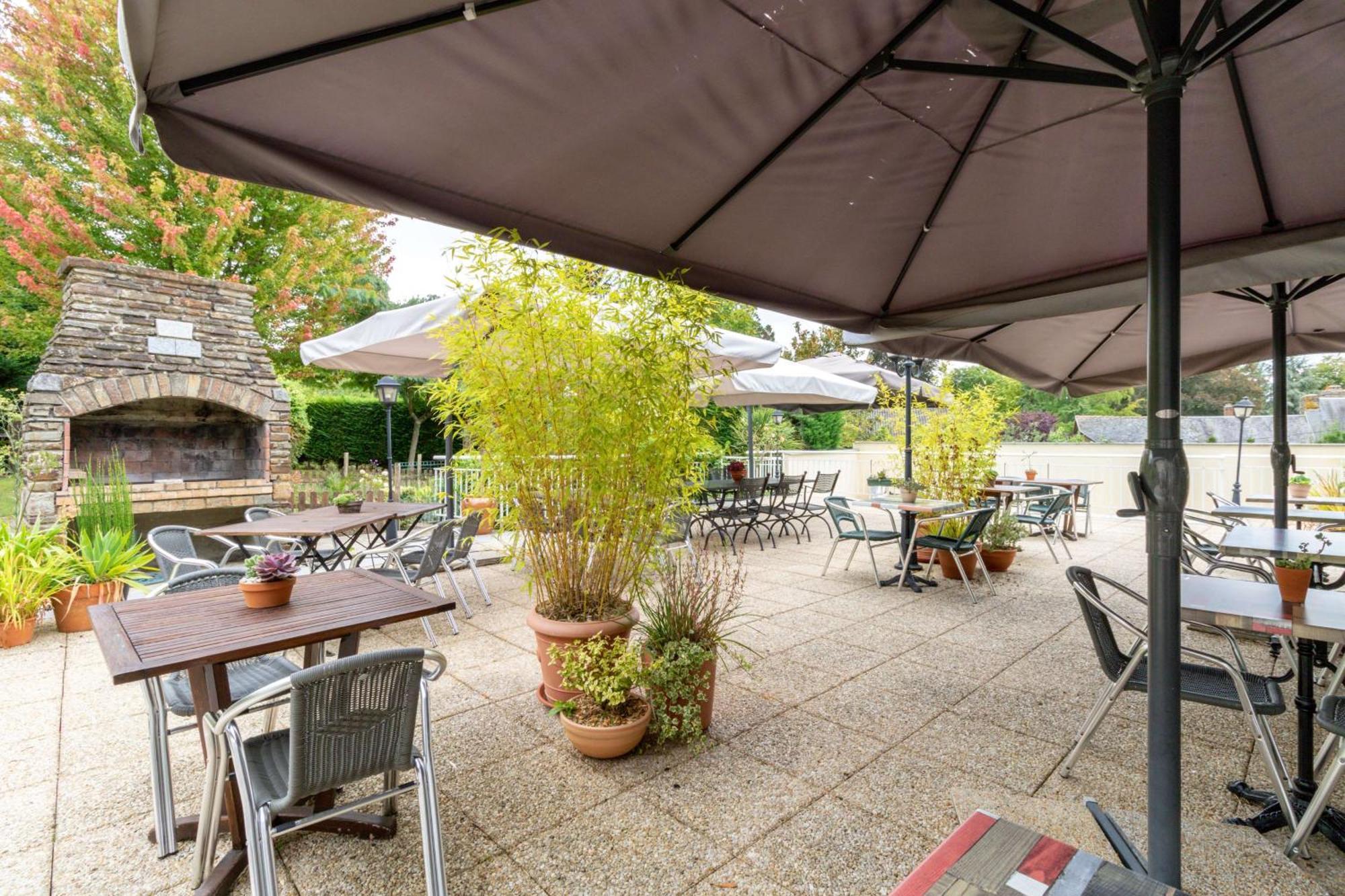 Brit Hotel Le Cygne Saint-Hilaire-du-Harcouët 외부 사진