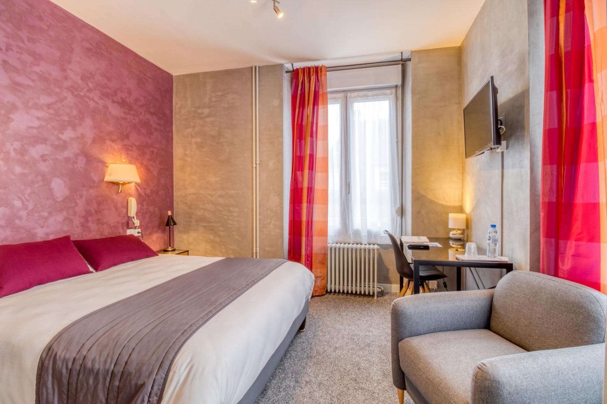 Brit Hotel Le Cygne Saint-Hilaire-du-Harcouët 외부 사진