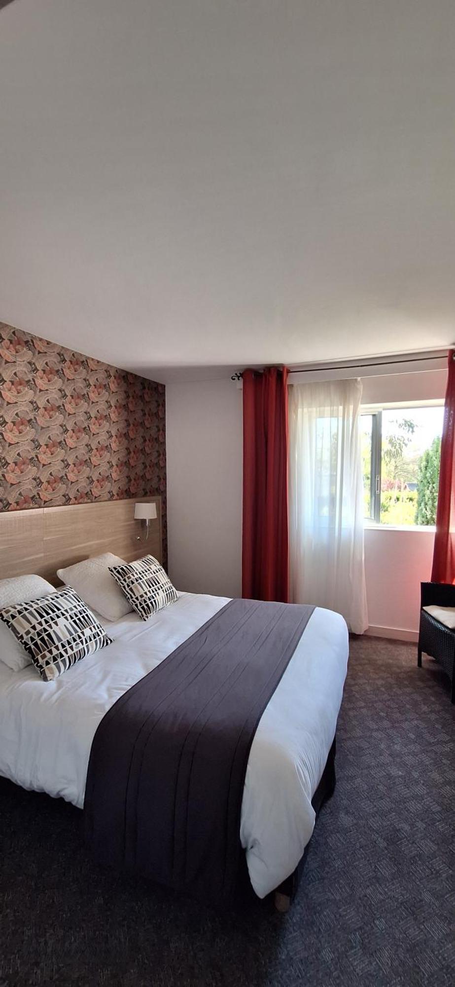 Brit Hotel Le Cygne Saint-Hilaire-du-Harcouët 외부 사진