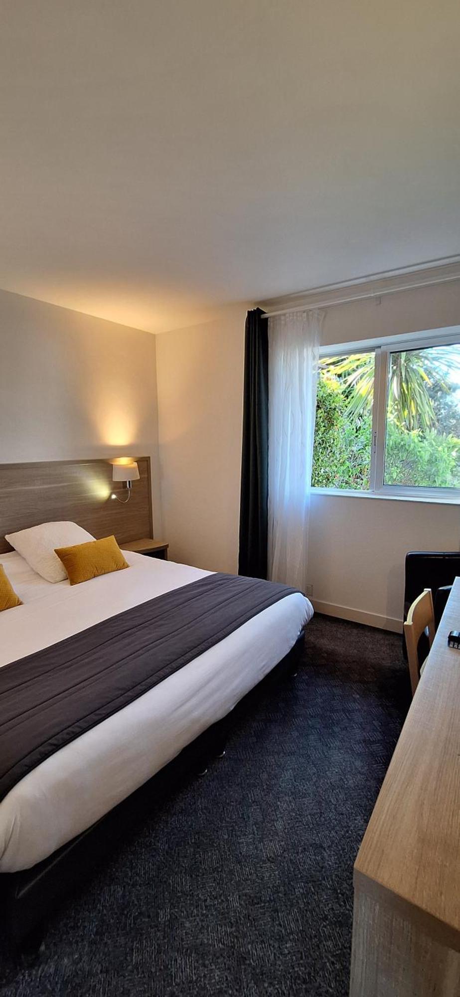 Brit Hotel Le Cygne Saint-Hilaire-du-Harcouët 외부 사진