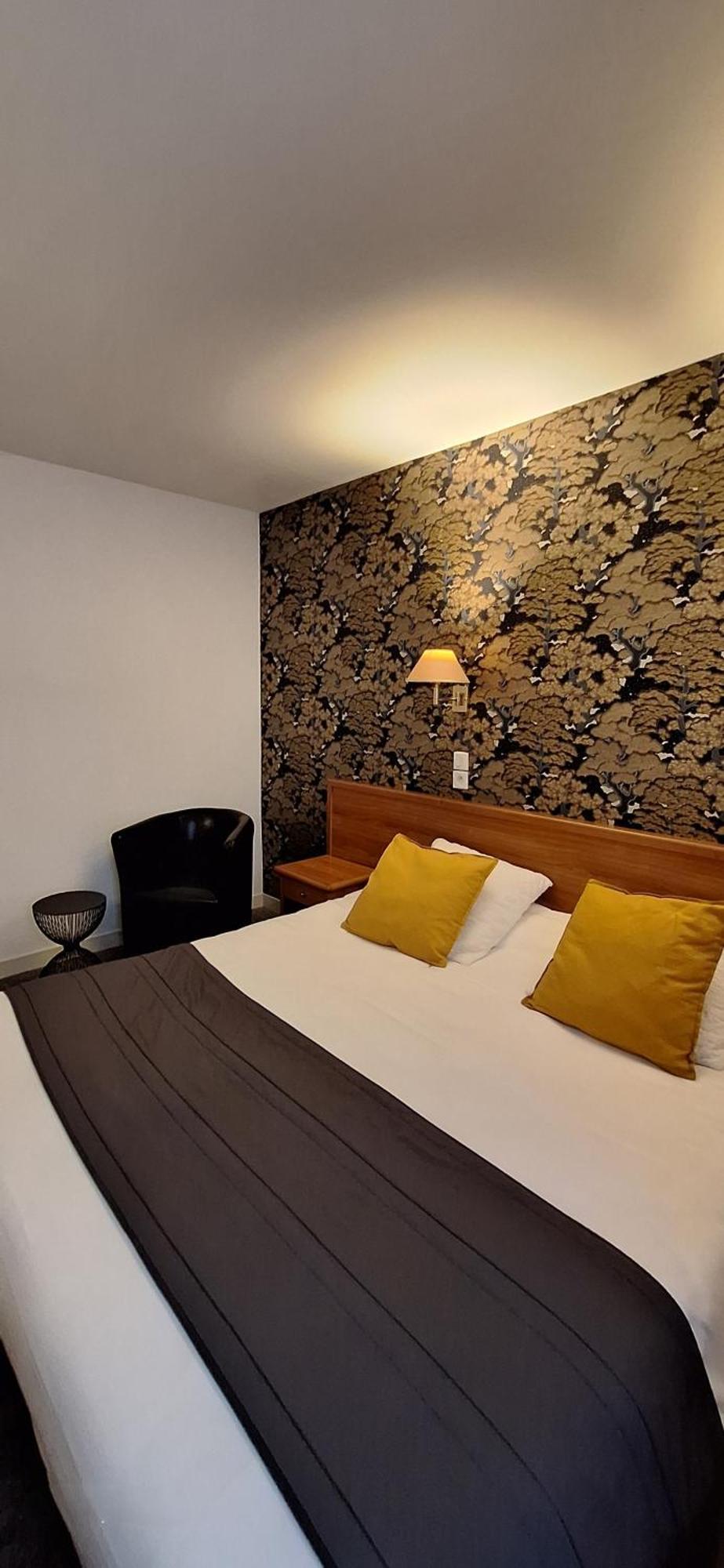 Brit Hotel Le Cygne Saint-Hilaire-du-Harcouët 외부 사진