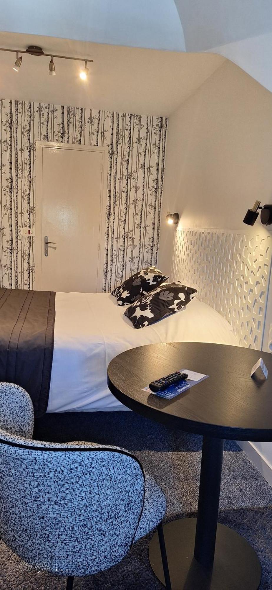 Brit Hotel Le Cygne Saint-Hilaire-du-Harcouët 외부 사진