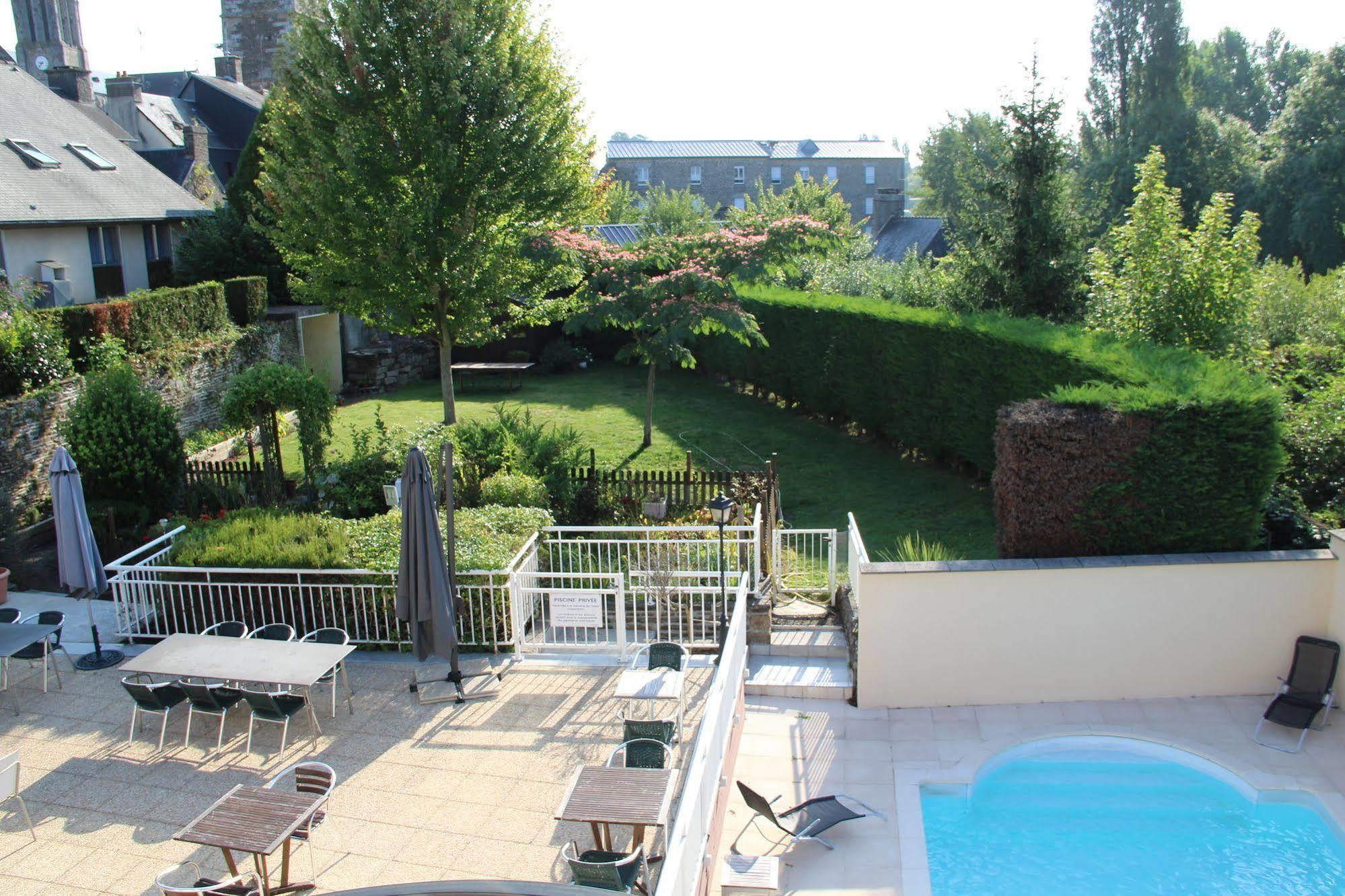 Brit Hotel Le Cygne Saint-Hilaire-du-Harcouët 외부 사진