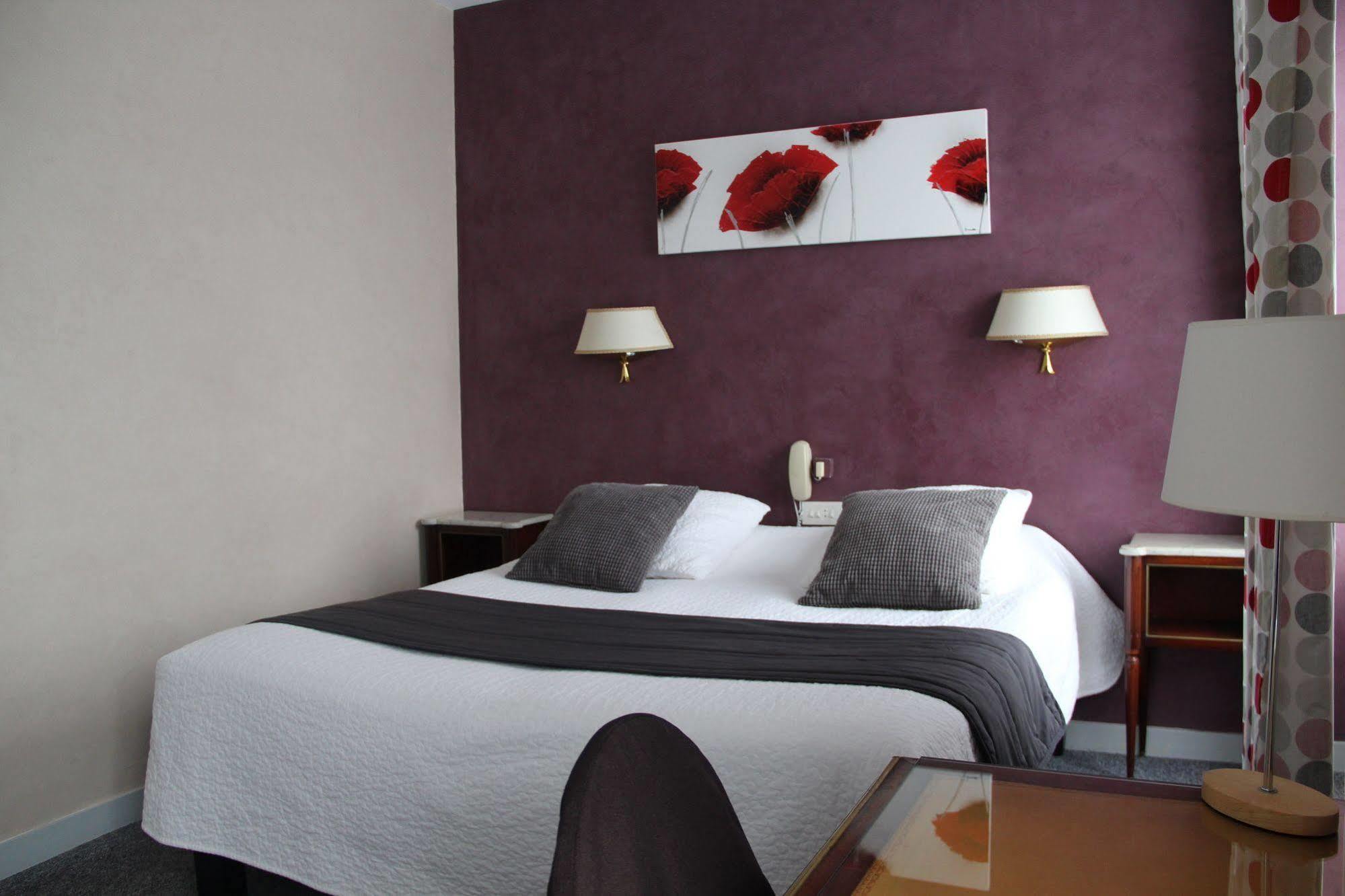 Brit Hotel Le Cygne Saint-Hilaire-du-Harcouët 외부 사진