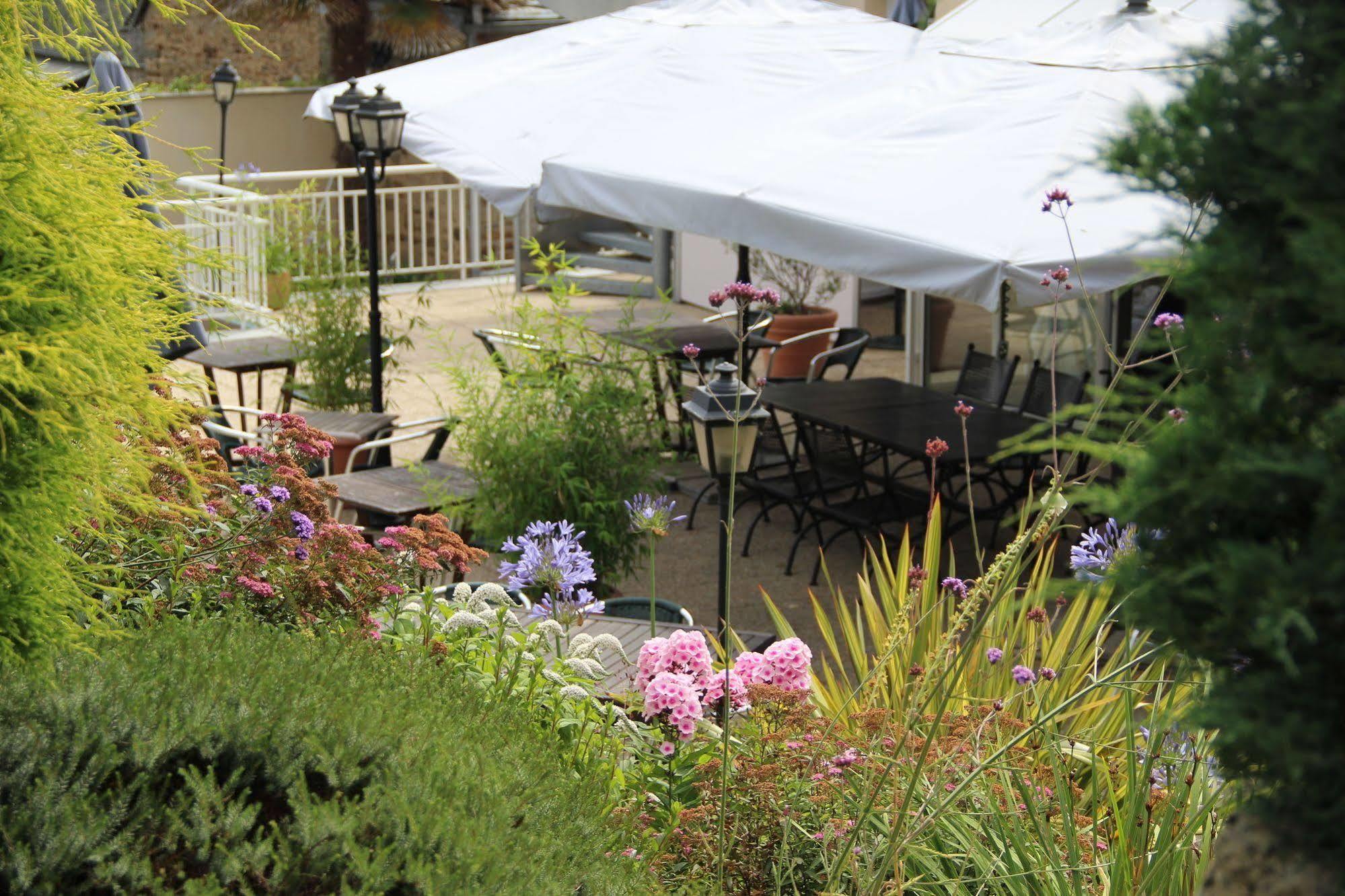 Brit Hotel Le Cygne Saint-Hilaire-du-Harcouët 외부 사진